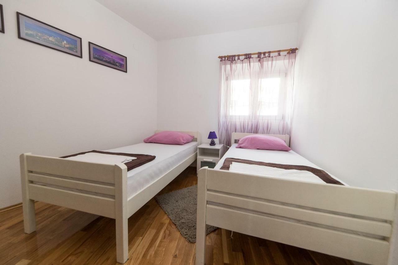 Apartmani Kristina Crikvenica Exteriör bild