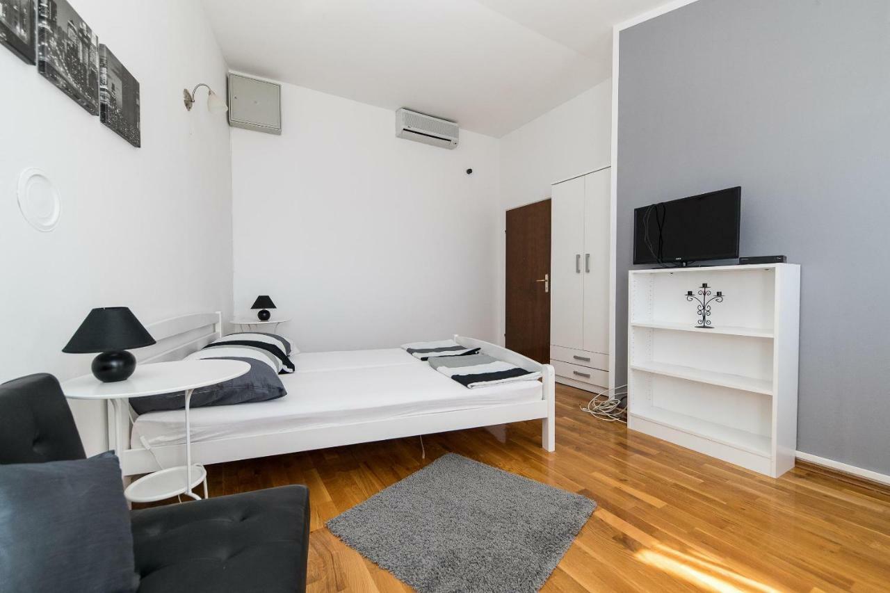 Apartmani Kristina Crikvenica Exteriör bild